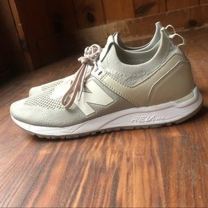 New Balance 247 sneaker